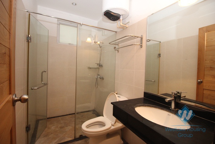 Spacious three bed apartment for rent on Westlake side
